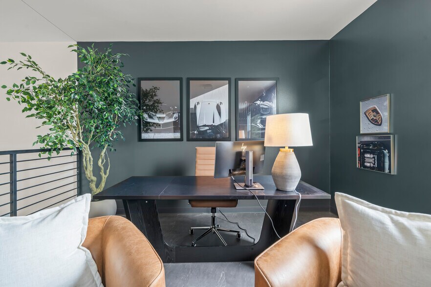 4477 34th Ave, Cincinnati, OH à vendre - Photo du bâtiment - Image 3 de 14