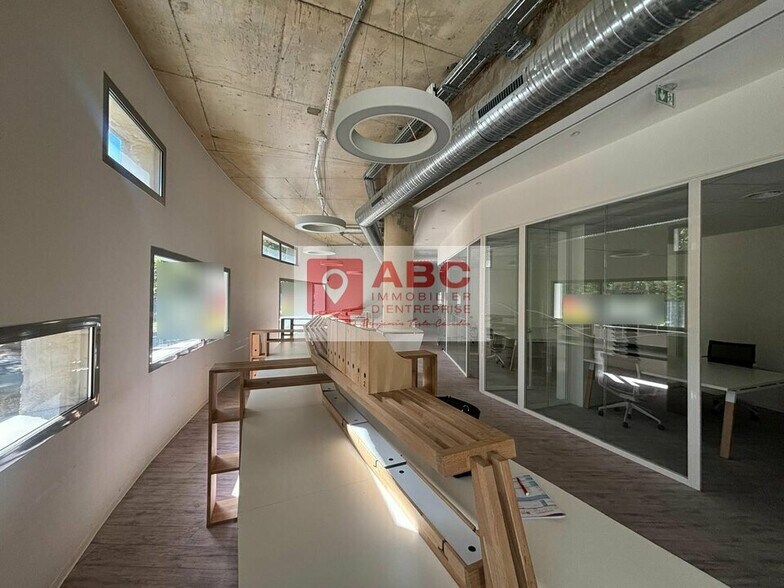 Office in Montpellier for lease - Interior Photo - Image 2 of 8
