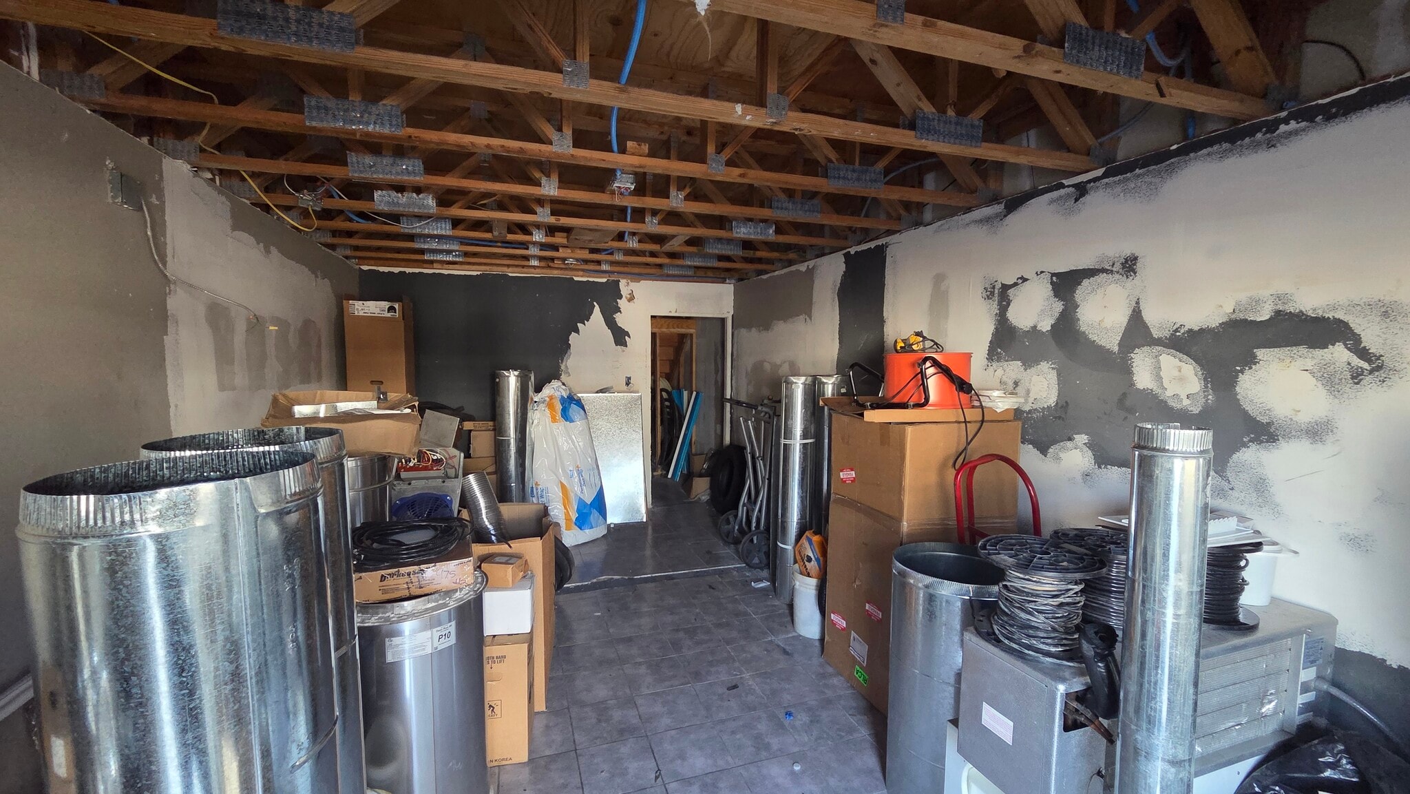 1504 Damon Ave, Kissimmee, FL for lease Interior Photo- Image 1 of 4