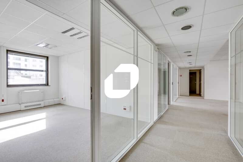 Bureau dans Rueil-Malmaison à louer - Photo intérieure - Image 2 de 3