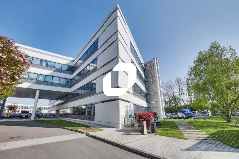 Office in Évry-Courcouronnes for lease Building Photo- Image 1 of 5