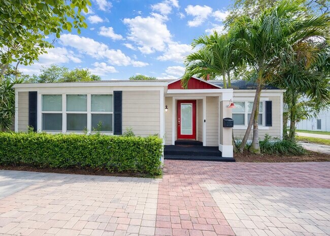 More details for 1002 NE 1st St, Pompano Beach, FL - Office for Lease