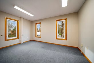 60 Whittier Hwy, Moultonborough, NH for lease Interior Photo- Image 2 of 12