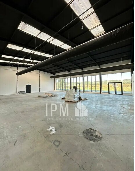 Flex in Lançon-Provence for sale - Interior Photo - Image 3 of 3