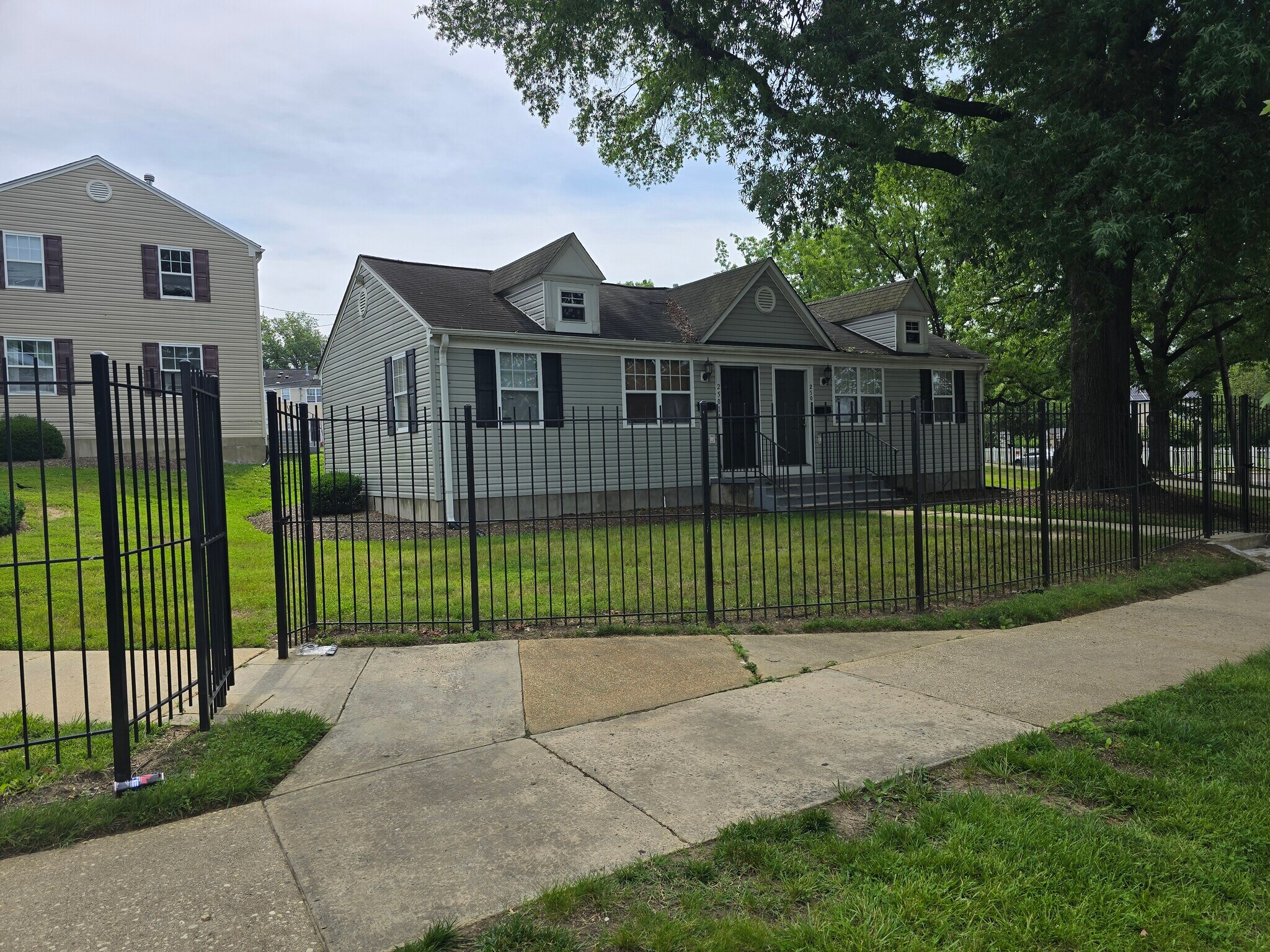 2501 Kent Town Pl, Hyattsville, MD for sale Primary Photo- Image 1 of 2