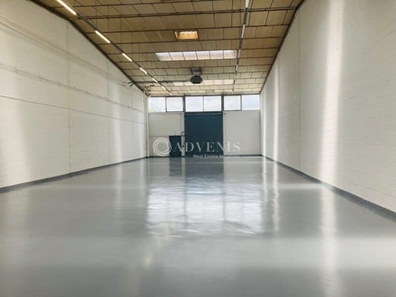 Industrial in Coignières for lease Interior Photo- Image 1 of 6