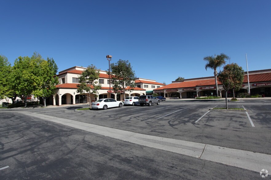 350 N Lantana St, Camarillo, CA à louer - Photo du bâtiment - Image 2 de 3