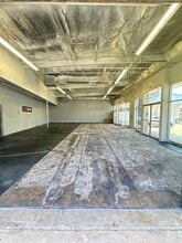 98-425 Kamehameha Hwy, Aiea, HI à louer Photo du bâtiment- Image 1 de 4