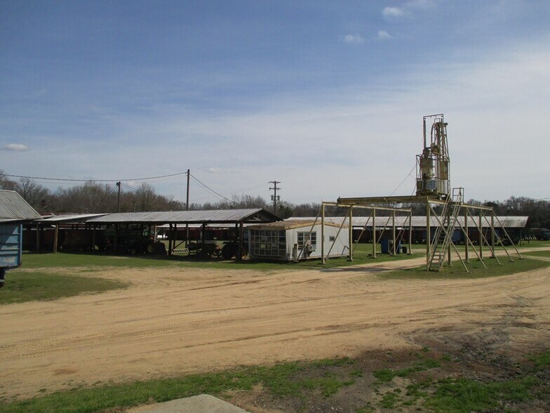 3970 Camden Hwy hwy, Dalzell, SC à vendre - Photo du bâtiment - Image 2 de 48