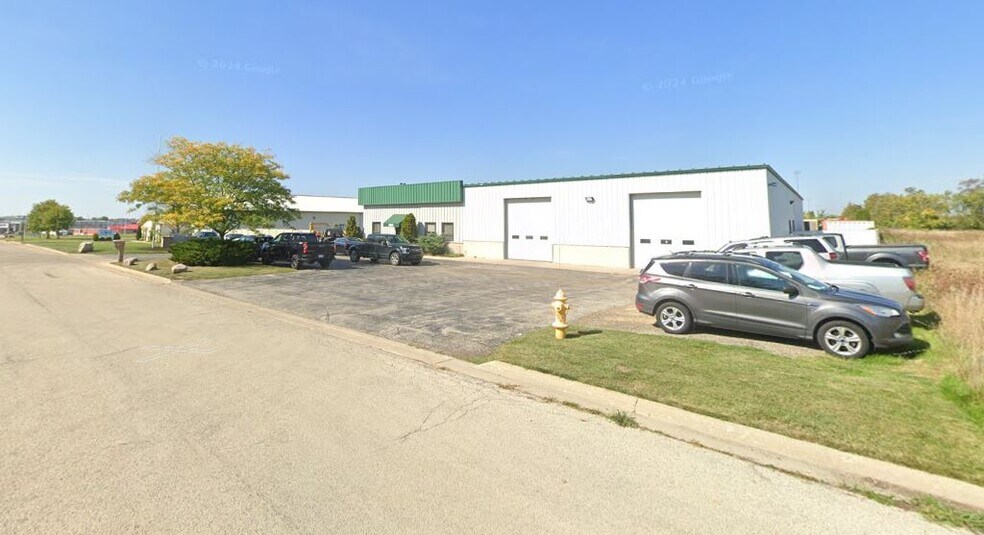 8184 Starwood Dr, Loves Park, IL à louer - Photo du bâtiment - Image 2 de 2