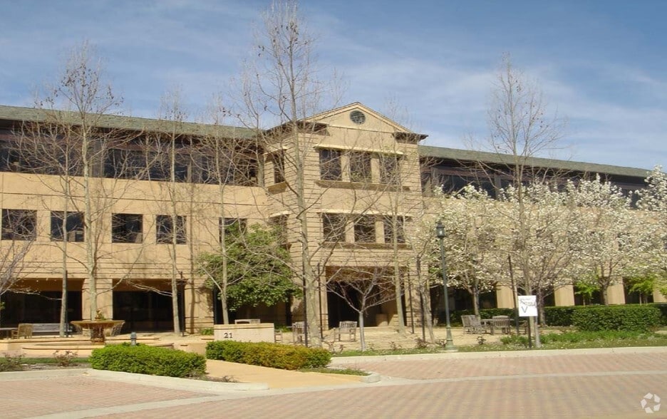 389 N Whisman Rd, Mountain View, CA for lease - Building Photo - Image 2 of 3