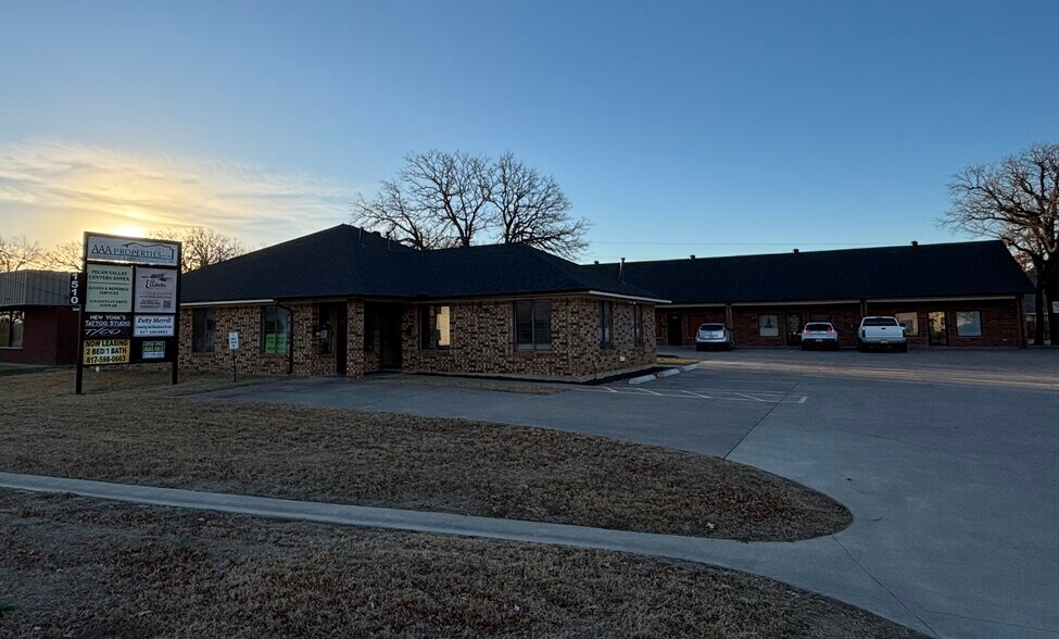 1510 Santa Fe Dr, Weatherford, TX à louer - Photo principale - Image 1 de 9