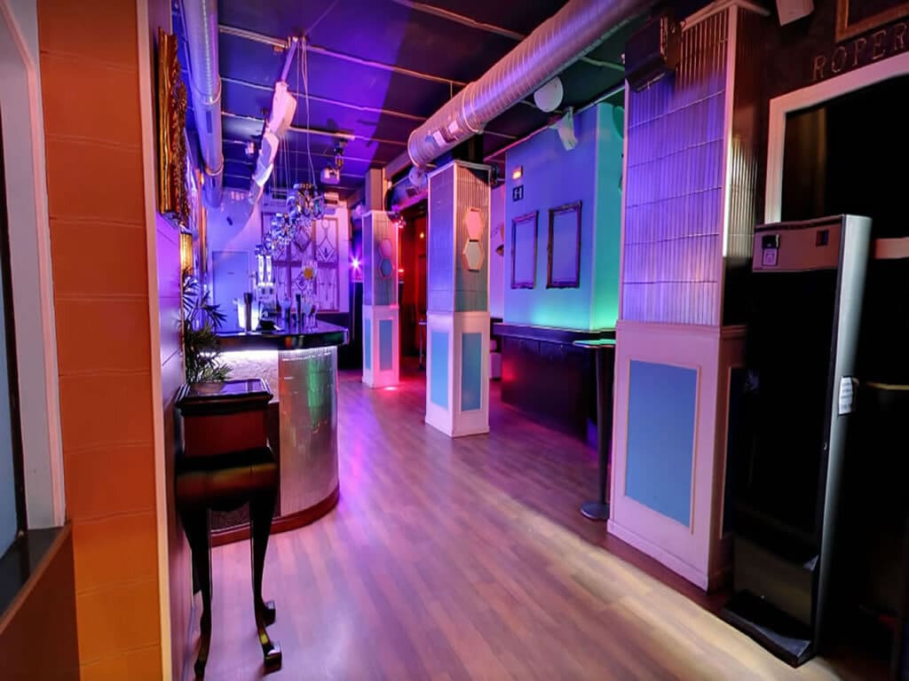 Retail in Madrid, Madrid for lease Building Photo- Image 1 of 5