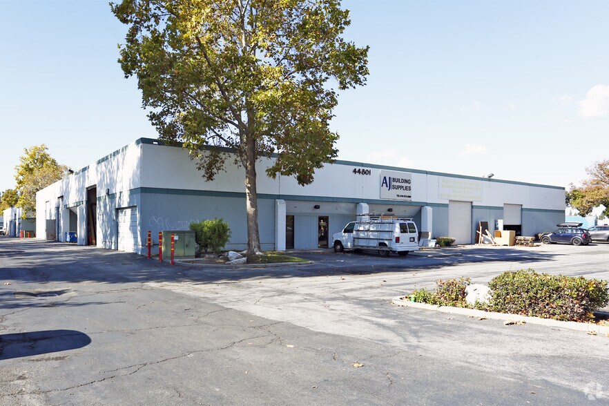 44777-44801 Fremont Blvd, Fremont, CA à louer - Photo du bâtiment - Image 2 de 2
