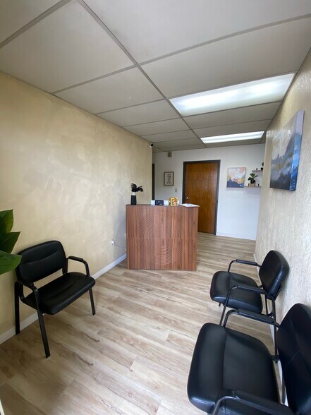 1117 Lone Palm Ave, Modesto, CA for lease - Building Photo - Image 3 of 8