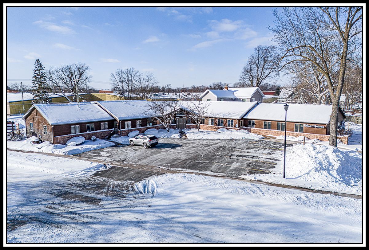 315 Burton Rd, New London, WI for sale Primary Photo- Image 1 of 1