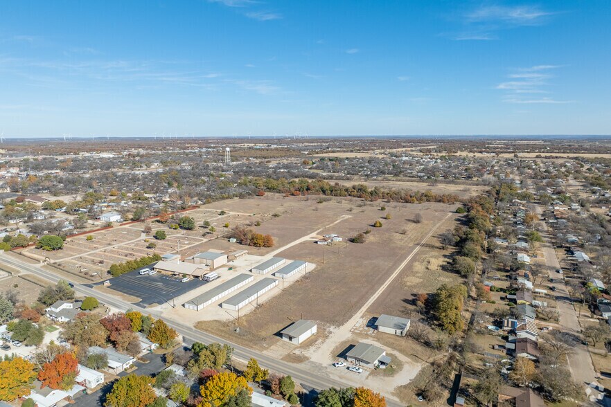 359 Hunt St, Clyde, TX à vendre - Photo du bâtiment - Image 2 de 22