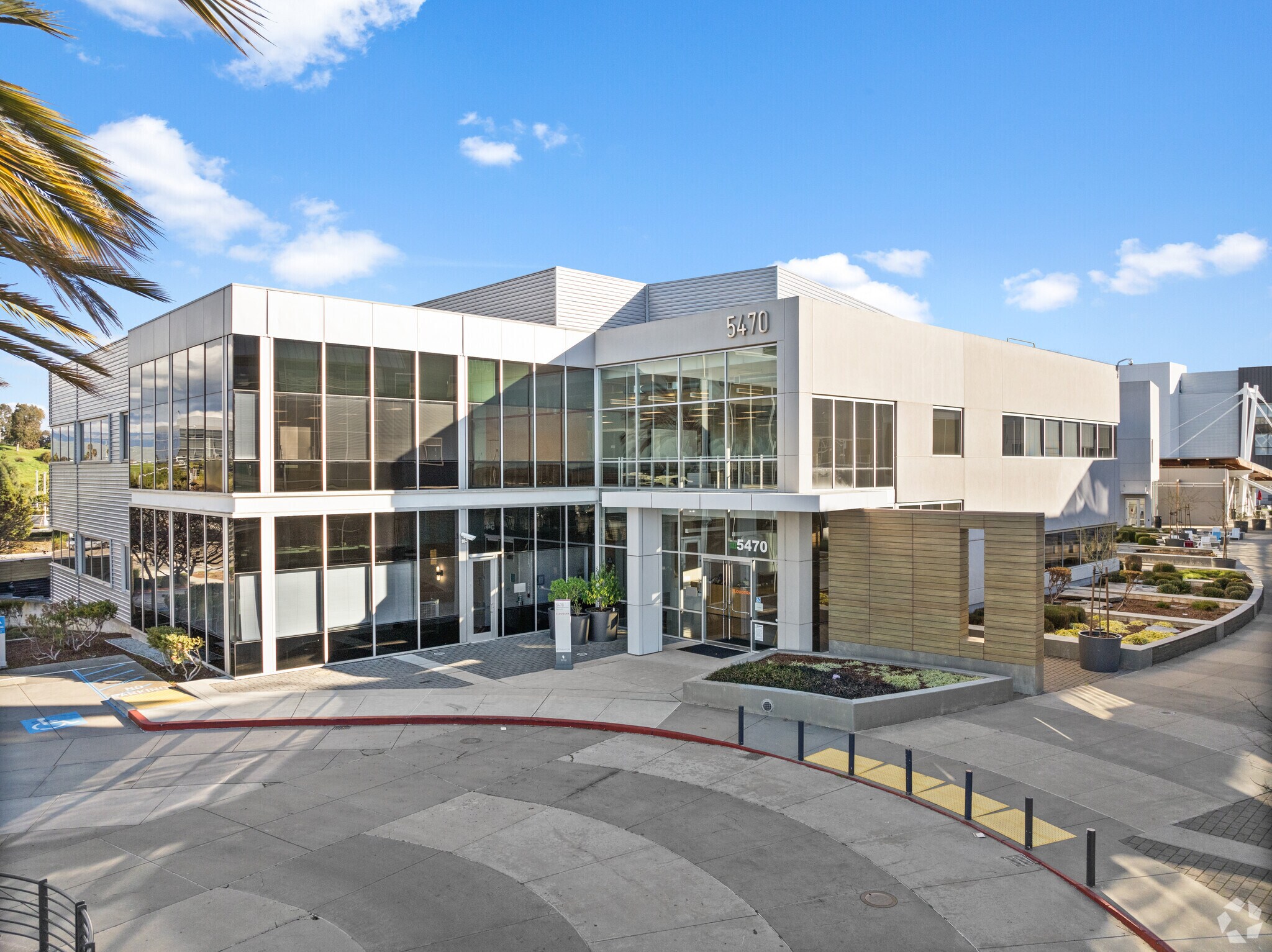 5470 Great America Pky, Santa Clara, CA à louer Photo du bâtiment- Image 1 de 17