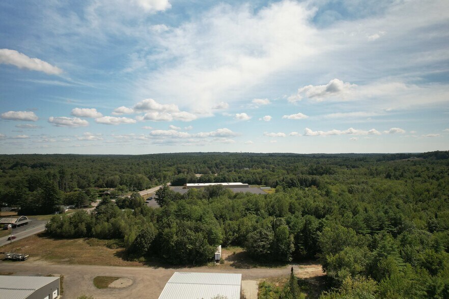 69 Lisbon Street, Lisbon, ME à vendre - Photo du bâtiment - Image 2 de 5