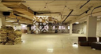 Plus de détails pour Multi-résidentiel à vendre