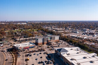 200 S Mannheim Rd, Hillside, IL - Aérien  Vue de la carte - Image1