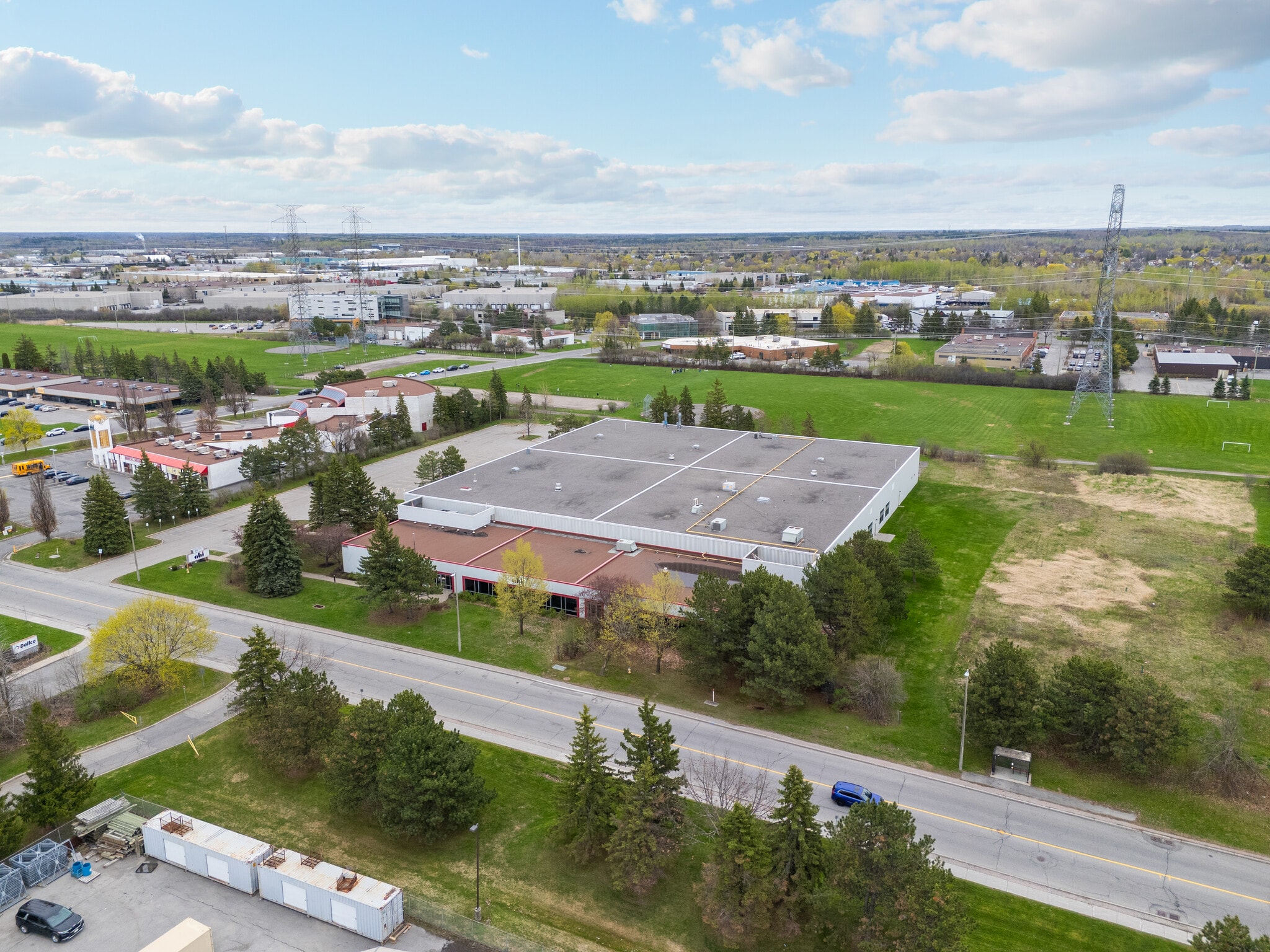 2355 St Laurent Blvd, Ottawa, ON for sale Building Photo- Image 1 of 6