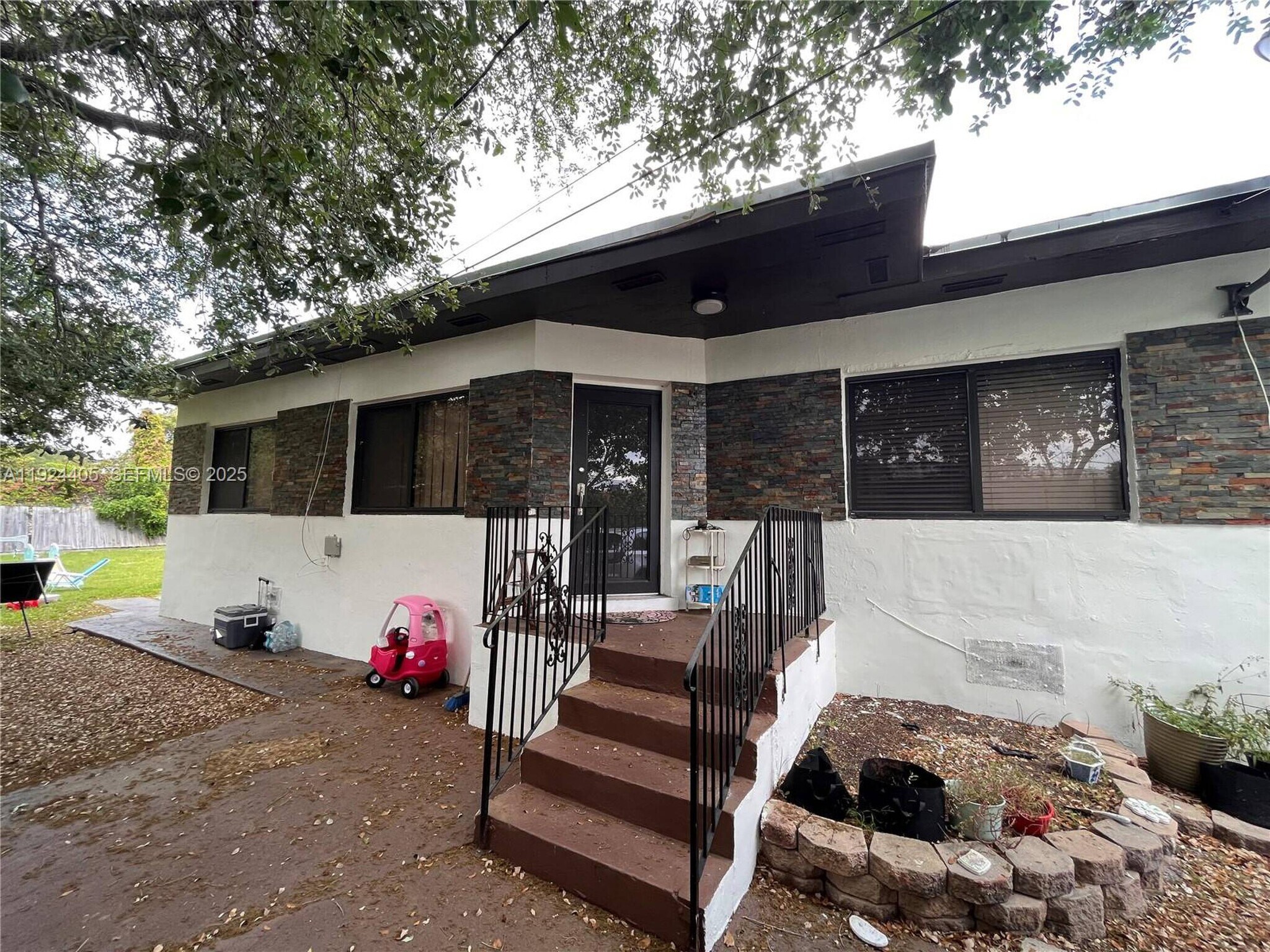 55 NW 44th St, Miami, FL for sale Primary Photo- Image 1 of 15