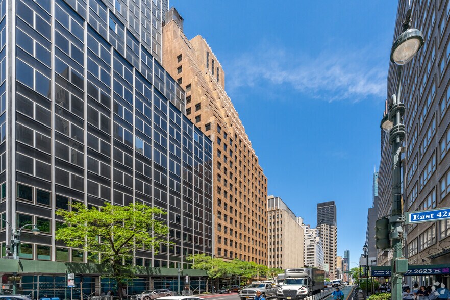 801 Second Ave, New York, NY à louer - Photo du bâtiment - Image 2 de 5