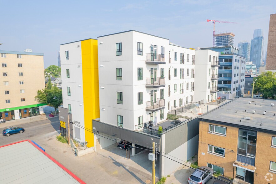 1904 4 St SW, Calgary, AB à vendre - Photo du bâtiment - Image 2 de 4