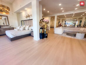 15164-15200 Ventura Blvd, Sherman Oaks, CA à louer Photo intérieure- Image 2 de 9