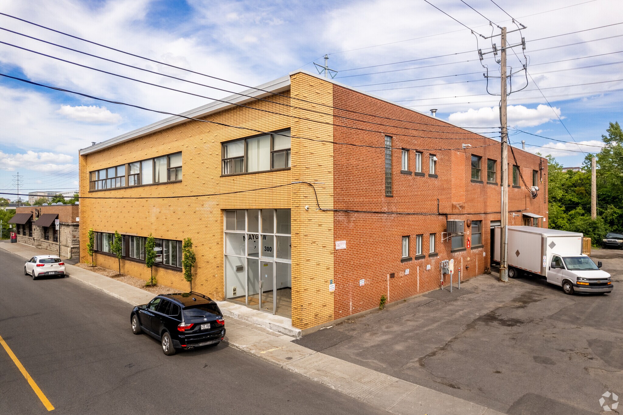 300 Rue de Port-Royal O, Montréal, QC à vendre Photo principale- Image 1 de 1