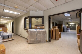 53 Frontage Rd, Hampton, NJ for lease Interior Photo- Image 2 of 2