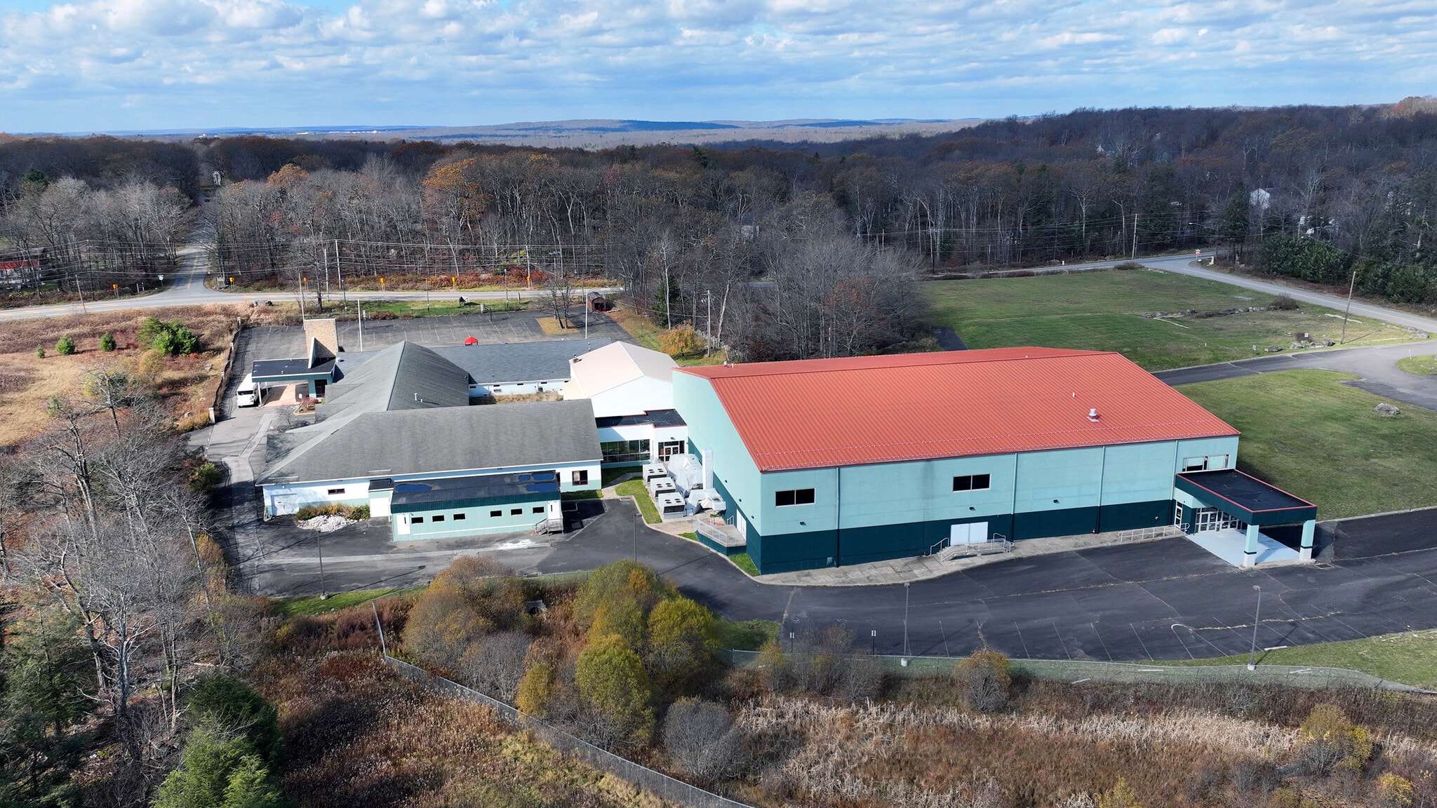 1110 Carriage Ln, Tobyhanna, PA for sale Primary Photo- Image 1 of 32