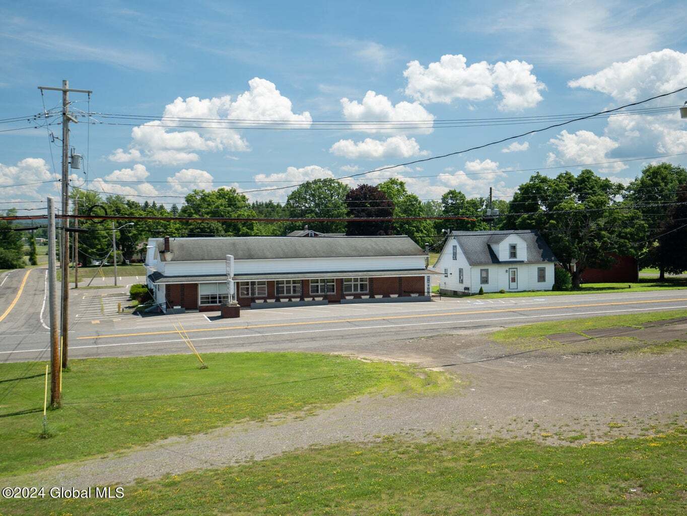 1006 NY-9H Rt, Ghent, NY à vendre Photo du bâtiment- Image 1 de 11