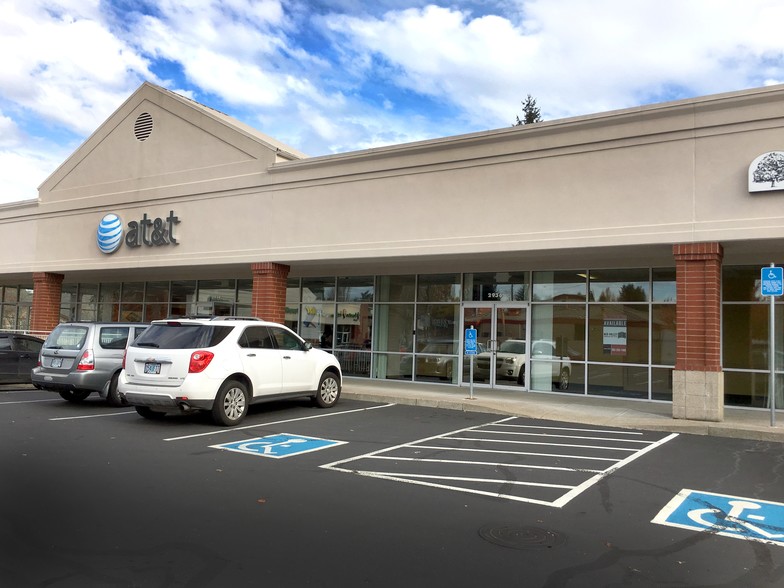 2910-2970 Commercial St SE, Salem, OR for lease - Building Photo - Image 3 of 8