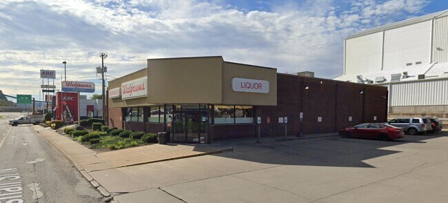 More details for 205 Marshall St, Benwood, WV - Retail for Sale