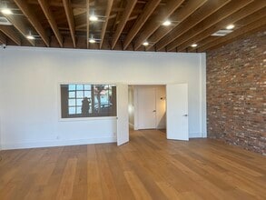 615 S Victory Blvd, Burbank, CA à vendre Photo intérieure- Image 2 de 4
