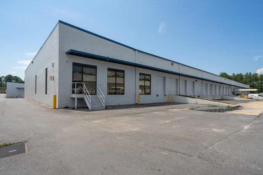 4820 Clark Howell Hwy, College Park, GA à louer - Photo du bâtiment - Image 3 de 5