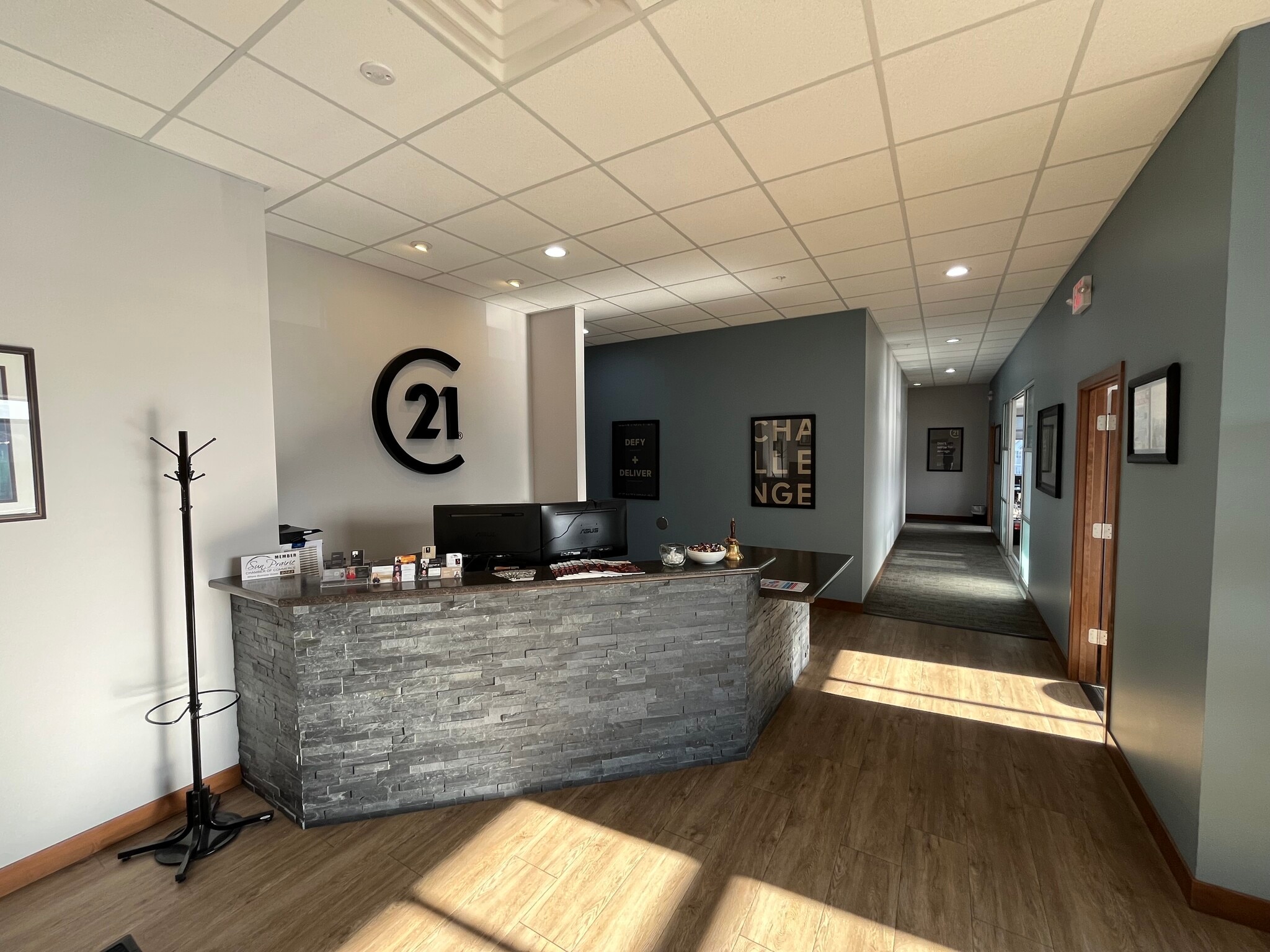 695 S Grand Ave, Sun Prairie, WI for lease Interior Photo- Image 1 of 4