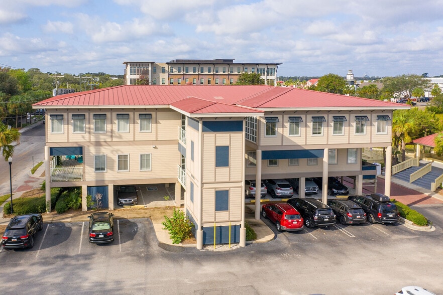410 Mill St, Mount Pleasant, SC for lease - Building Photo - Image 1 of 11
