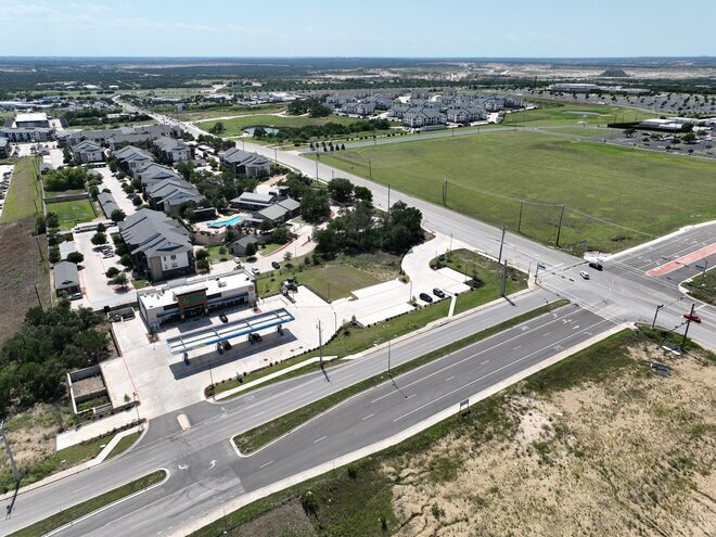 610 Westinghouse Rd, Georgetown, TX à louer - Photo du bâtiment - Image 3 de 3