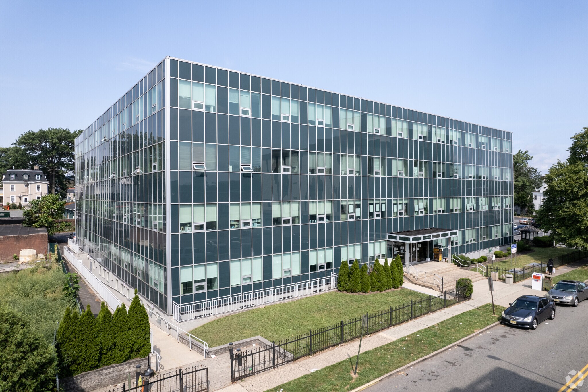 7 Glenwood Ave, East Orange, NJ à louer Photo du bâtiment- Image 1 de 9