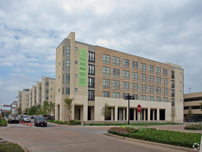 12808 Queensbury Ln, Houston, TX for lease - Building Photo - Image 2 of 55