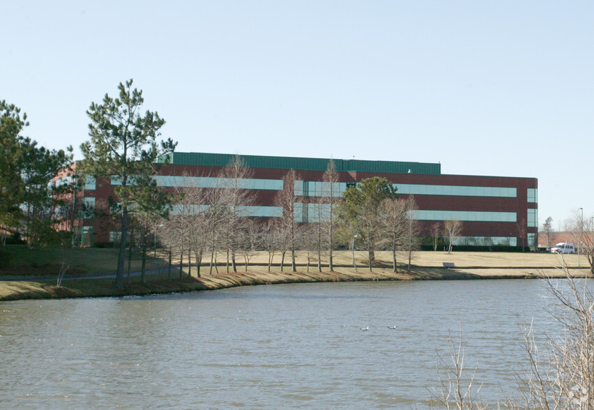 505 Independence Pky, Chesapeake, VA for lease - Building Photo - Image 2 of 13