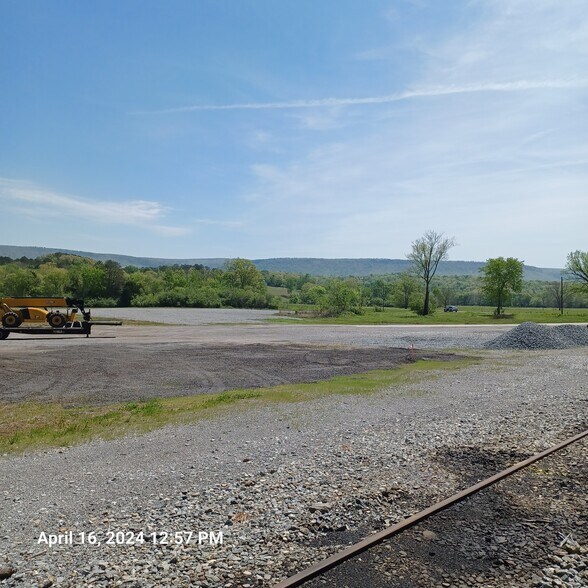 51-87 Newsome Gap rd, Rising Fawn, GA à louer - Photo principale - Image 2 de 8