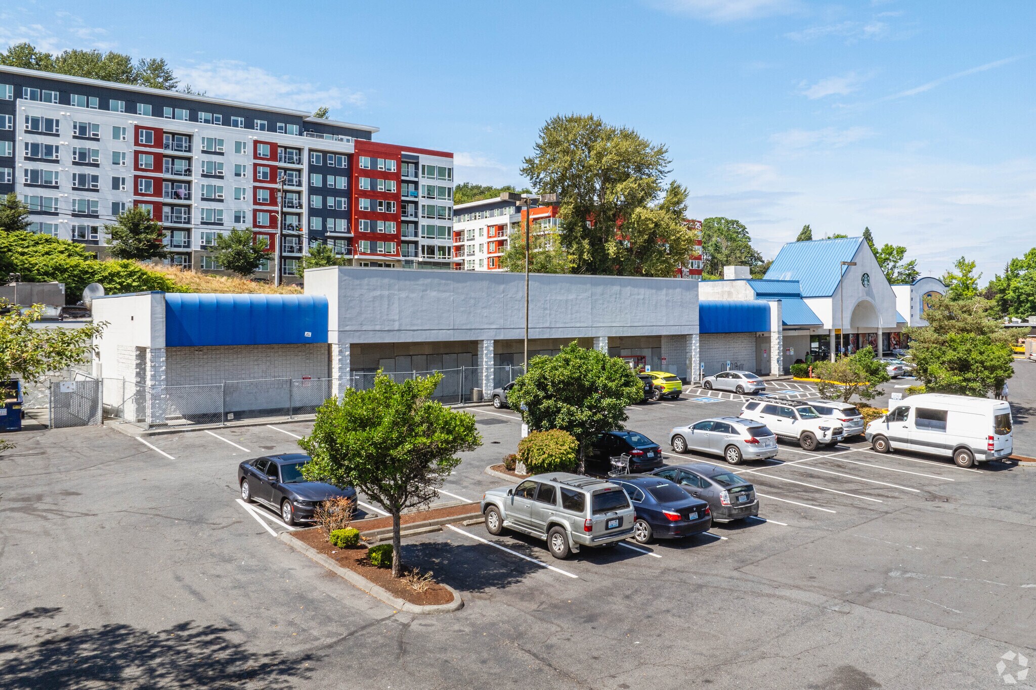 2701-2711 Rainier Ave S, Seattle, WA à louer Photo principale- Image 1 de 4