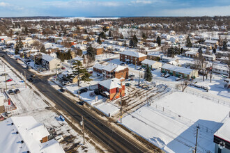 355-359 Boul Grand, L'Île-Perrot, QC - Aérien  Vue de la carte