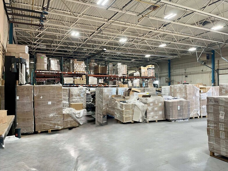 22419 County Rte 196, Watertown, NY à louer - Photo du bâtiment - Image 2 de 14