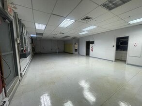 940 Eddystone Ave, Eddystone, PA à vendre Photo intérieure- Image 1 de 2