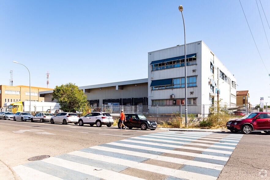 Industrial in Alcorcón, Madrid for lease - Primary Photo - Image 1 of 5